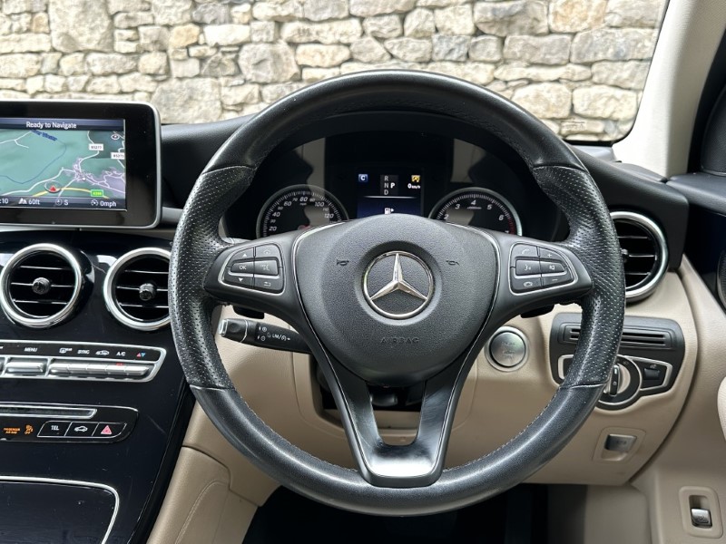 2019 (19) MERCEDES-BENZ GLC 250 4Matic Urban Edition 5dr 9G-Tronic 5652471