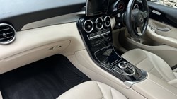 2019 (19) MERCEDES-BENZ GLC 250 4Matic Urban Edition 5dr 9G-Tronic 5652501