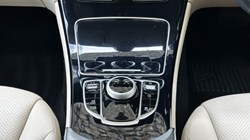 2019 (19) MERCEDES-BENZ GLC 250 4Matic Urban Edition 5dr 9G-Tronic 5652472