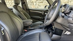 2022 (22) MINI HATCHBACK 1.5 Cooper Exclusive 5dr 5672199