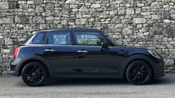 2022 (22) MINI HATCHBACK 1.5 Cooper Exclusive 5dr 5672195
