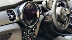 2022 (22) MINI HATCHBACK 1.5 Cooper Exclusive 5dr 5672219