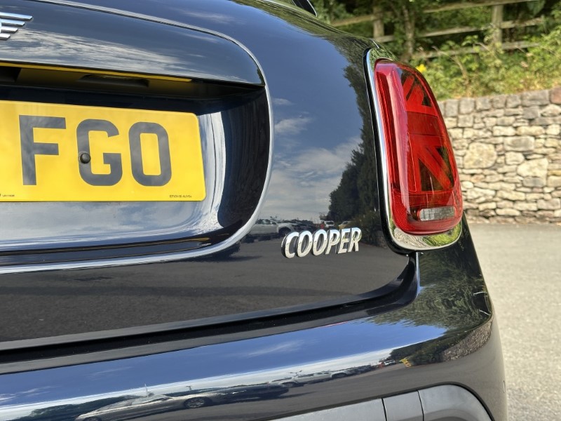 2022 (22) MINI HATCHBACK 1.5 Cooper Exclusive 5dr  5672193