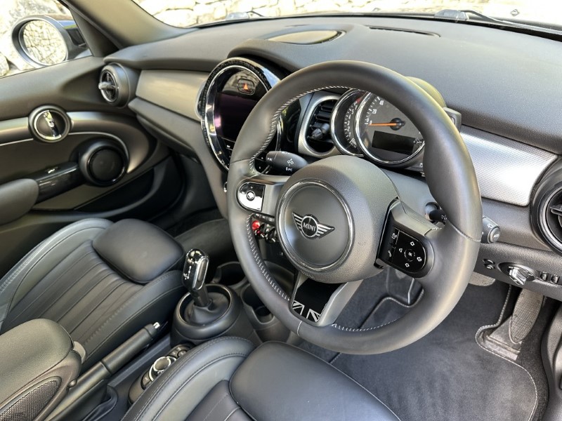2022 (22) MINI HATCHBACK 1.5 Cooper Exclusive 5dr  5672197