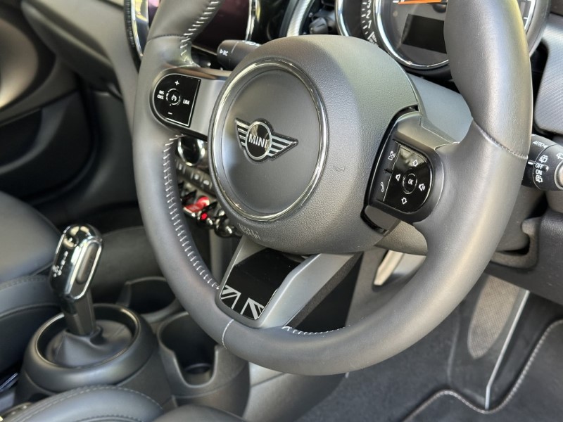 2022 (22) MINI HATCHBACK 1.5 Cooper Exclusive 5dr  5672198