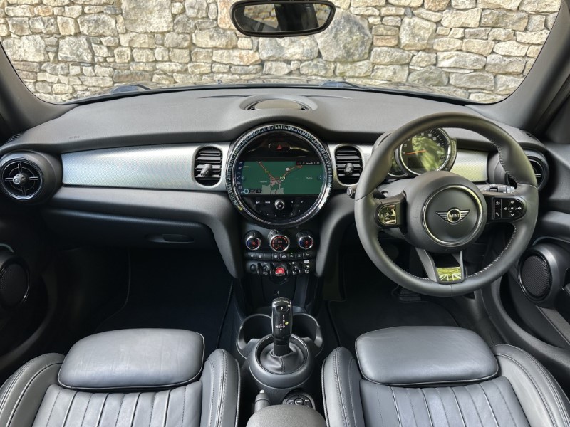 2022 (22) MINI HATCHBACK 1.5 Cooper Exclusive 5dr  5672232