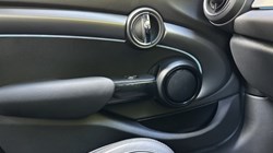 2022 (22) MINI HATCHBACK 1.5 Cooper Exclusive 5dr 5672205