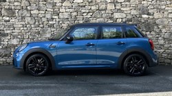 2021 (21) MINI HATCHBACK 1.5 Cooper Sport 5dr 5679848