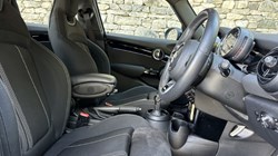2021 (21) MINI HATCHBACK 1.5 Cooper Sport 5dr 5679831
