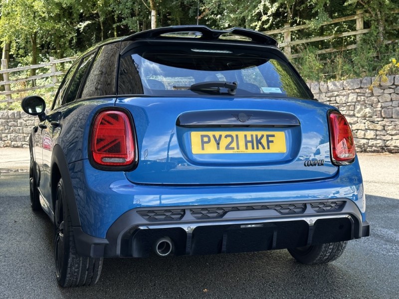 2021 (21) MINI HATCHBACK 1.5 Cooper Sport 5dr  5679824