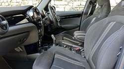 2021 (21) MINI HATCHBACK 1.5 Cooper Sport 5dr 5679851