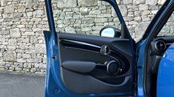 2021 (21) MINI HATCHBACK 1.5 Cooper Sport 5dr 5679863