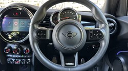 2021 (21) MINI HATCHBACK 1.5 Cooper Sport 5dr 5679867