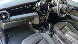 2021 (21) MINI HATCHBACK 1.5 Cooper Sport 5dr 5679852