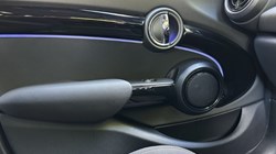 2021 (21) MINI HATCHBACK 1.5 Cooper Sport 5dr 5679836
