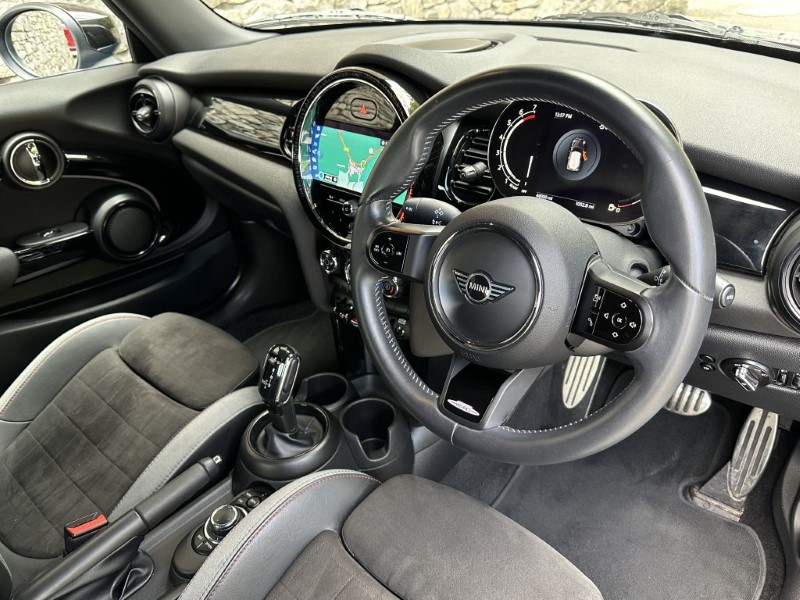2021 (71) MINI HATCHBACK 1.5 Cooper Sport 3dr Auto 5673055