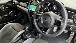 2021 (71) MINI HATCHBACK 1.5 Cooper Sport 3dr Auto 5673055