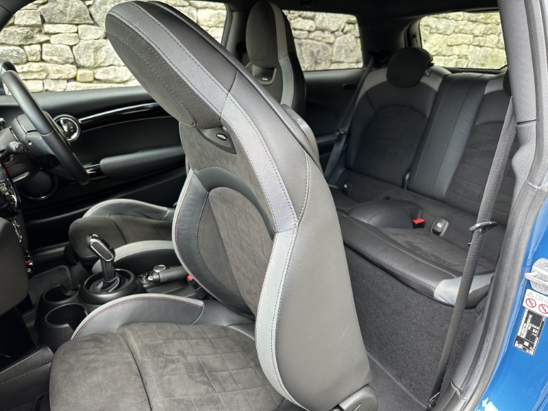2021 (71) MINI HATCHBACK 1.5 Cooper Sport 3dr Auto 5673082