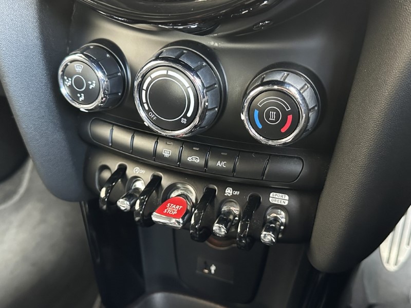 2021 (71) MINI HATCHBACK 1.5 Cooper Sport 3dr Auto 5673063