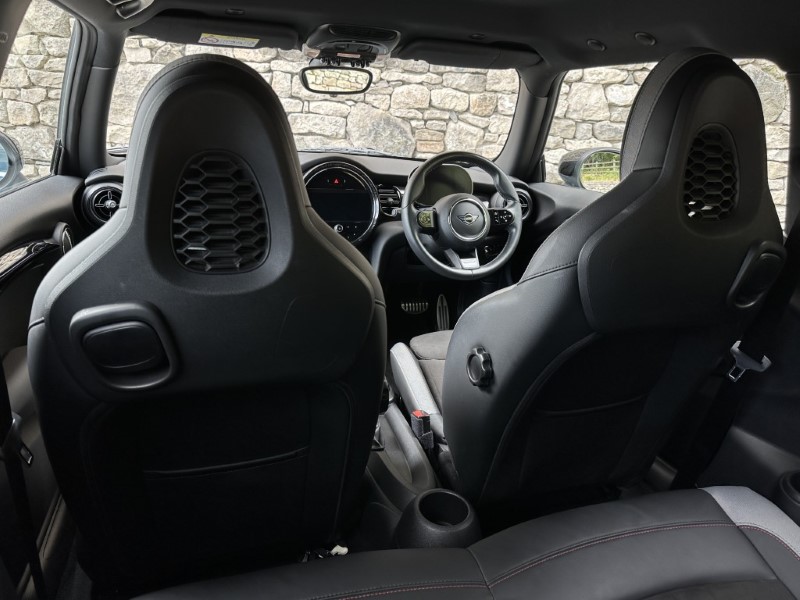 2021 (71) MINI HATCHBACK 1.5 Cooper Sport 3dr Auto 5673093