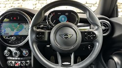 2021 (71) MINI HATCHBACK 1.5 Cooper Sport 3dr Auto 5673097