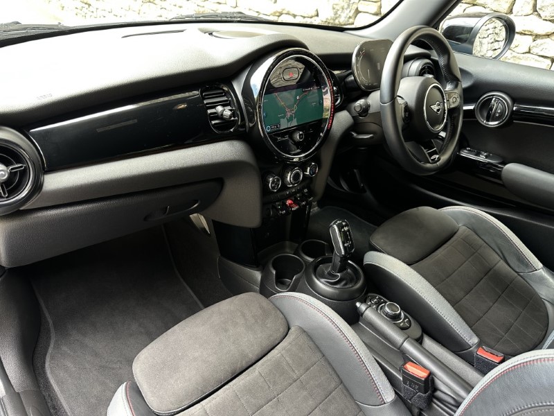 2021 (71) MINI HATCHBACK 1.5 Cooper Sport 3dr Auto 5673076
