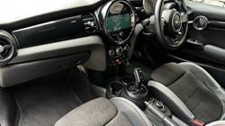 2021 (71) MINI HATCHBACK 1.5 Cooper Sport 3dr Auto 5673076