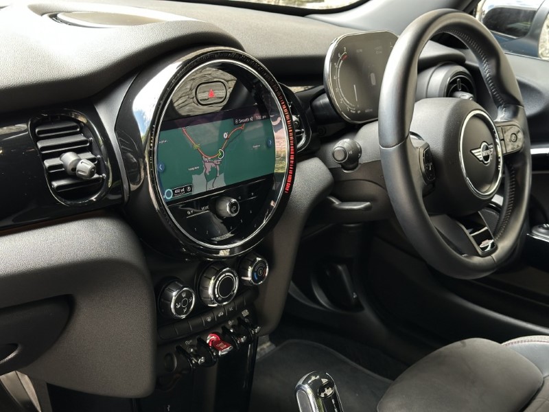 2021 (71) MINI HATCHBACK 1.5 Cooper Sport 3dr Auto 5673077