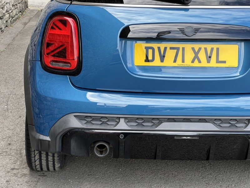 2021 (71) MINI HATCHBACK 1.5 Cooper Sport 3dr Auto 5673051