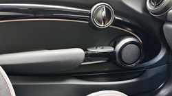 2021 (71) MINI HATCHBACK 1.5 Cooper Sport 3dr Auto 5673062