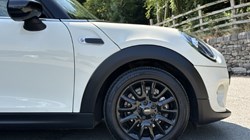 2020 (20) MINI HATCHBACK 1.5 Cooper Classic II 5dr 5653341