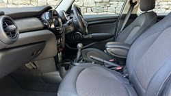 2020 (20) MINI HATCHBACK 1.5 Cooper Classic II 5dr 5653308