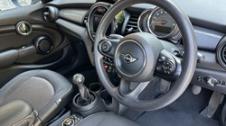 2020 (20) MINI HATCHBACK 1.5 Cooper Classic II 5dr 5653289