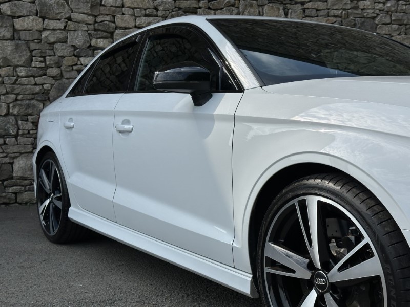 2018 (18) AUDI RS3 2.5 TFSI RS 3 Quattro 4dr S Tronic 5710756