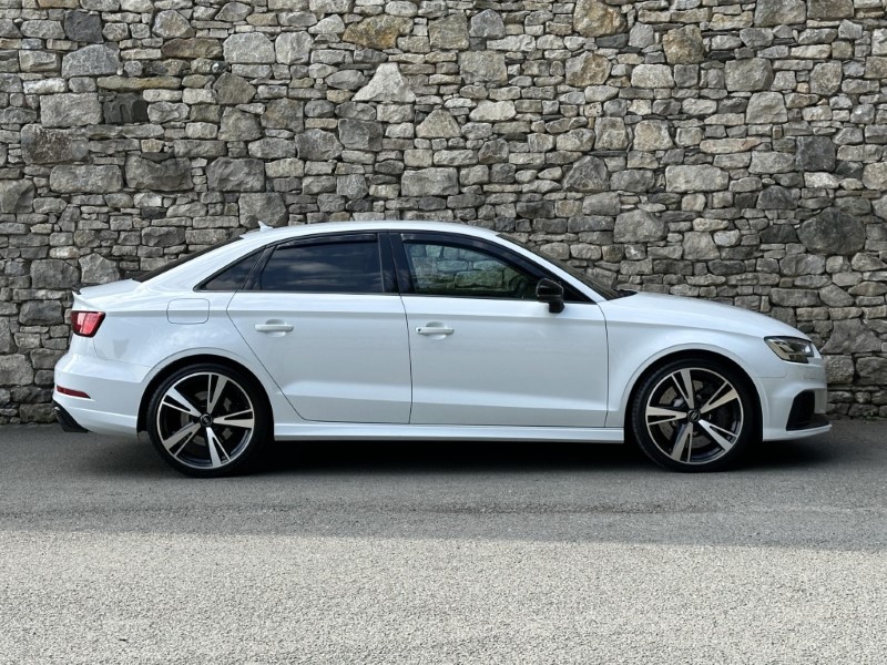 2018 (18) AUDI RS3 2.5 TFSI RS 3 Quattro 4dr S Tronic 5710748