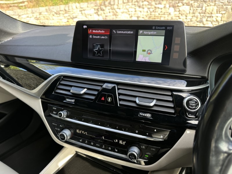 2017 (67) BMW 5 SERIES 520d xDrive M Sport Saloon 5691261