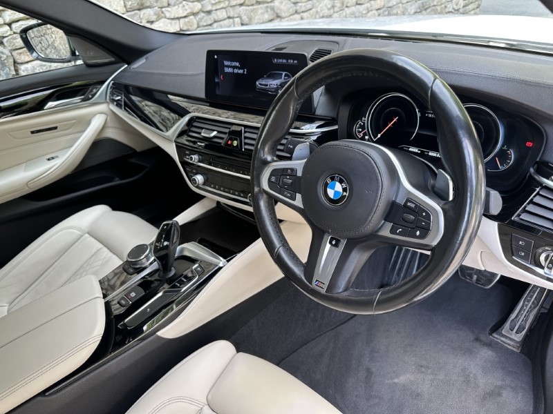 2017 (67) BMW 5 SERIES 520d xDrive M Sport Saloon 5691203