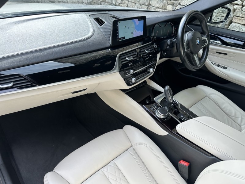 2017 (67) BMW 5 SERIES 520d xDrive M Sport Saloon 5691240
