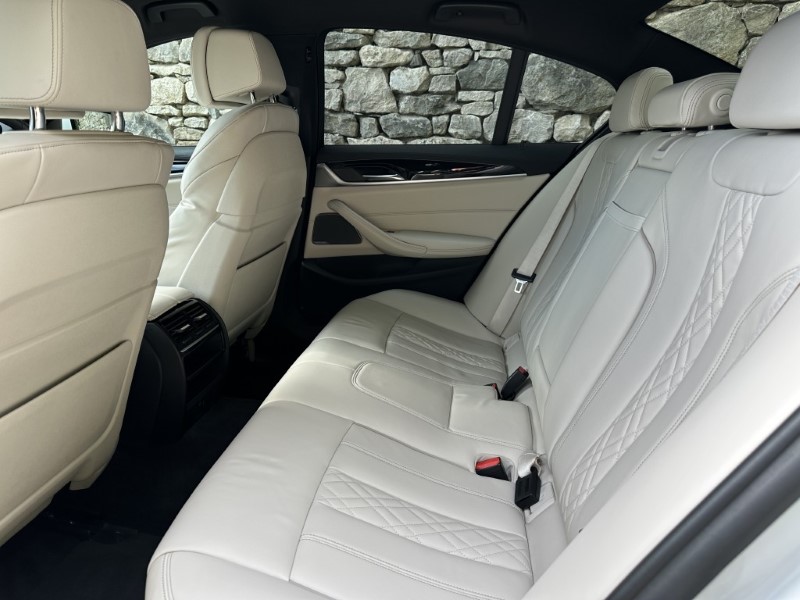 2017 (67) BMW 5 SERIES 520d xDrive M Sport Saloon 5691234