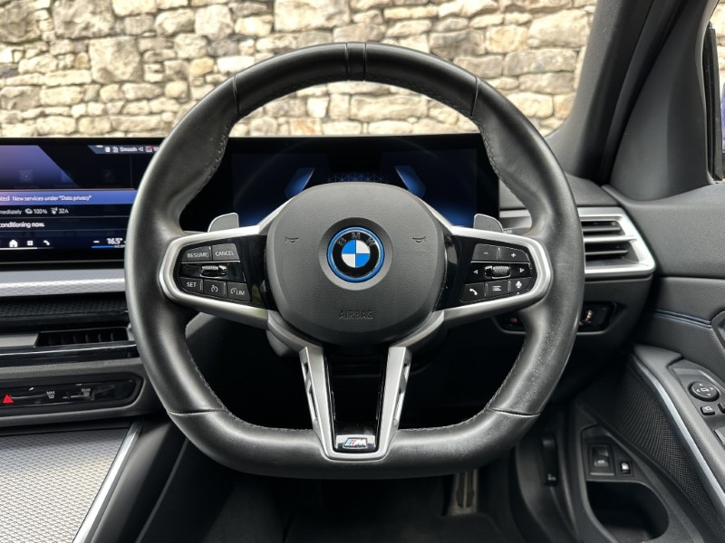 2024 (74) BMW 3 SERIES 330e M Sport 5dr Touring 5687300