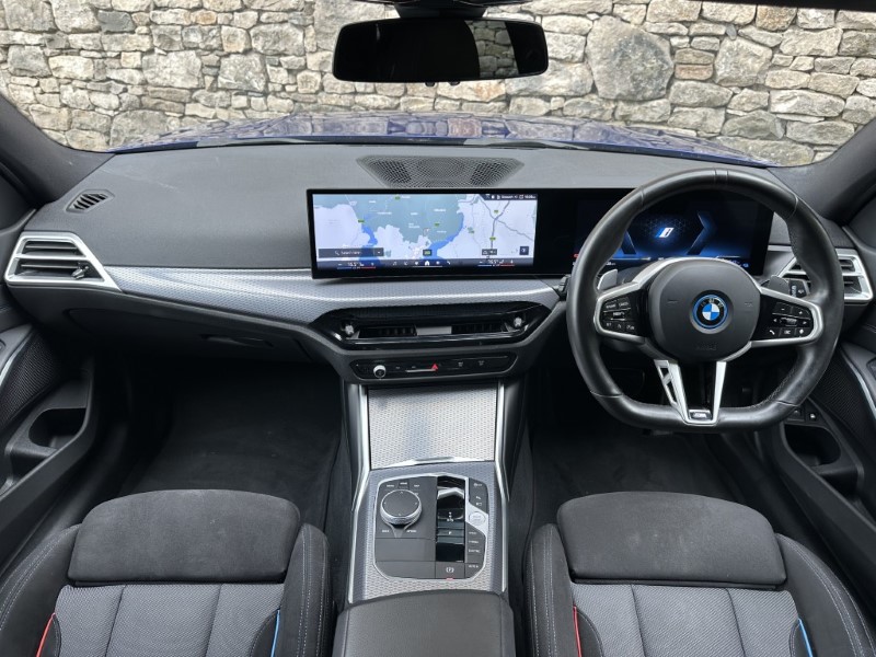 2024 (74) BMW 3 SERIES 330e M Sport 5dr Touring 5687301