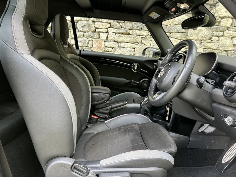 2023 (73) MINI CONVERTIBLE 2.0 Cooper S Sport  5692125
