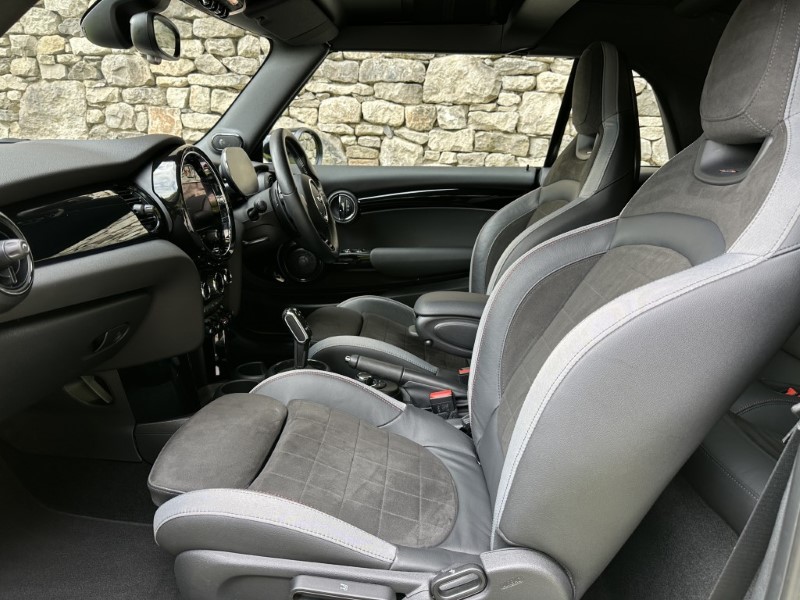 2023 (73) MINI CONVERTIBLE 2.0 Cooper S Sport  5692145