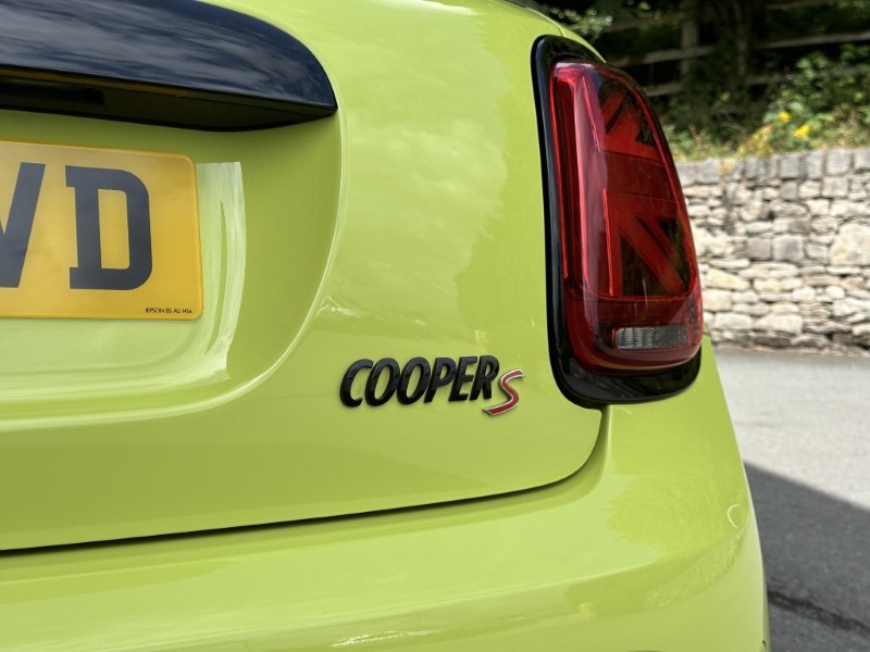 2023 (73) MINI CONVERTIBLE 2.0 Cooper S Sport  5692120