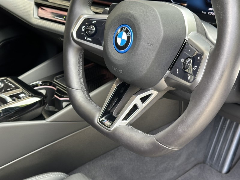 2025 (75) BMW 5 SERIES 530e M Sport 5dr Touring 5696461