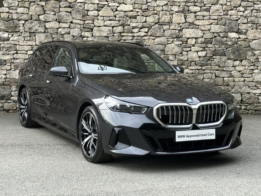 2025 (75) BMW 5 SERIES 530e M Sport Touring