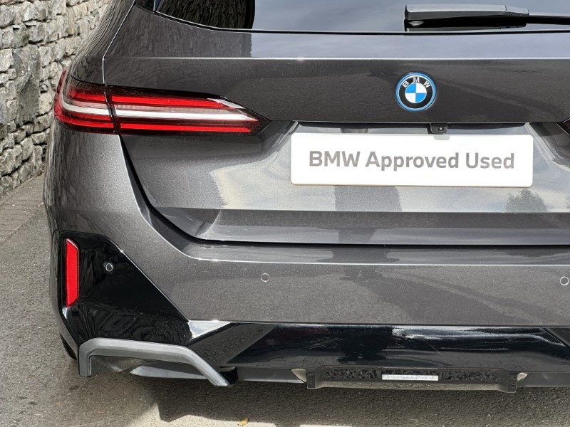 2025 (75) BMW 5 SERIES 530e M Sport Touring  5705479