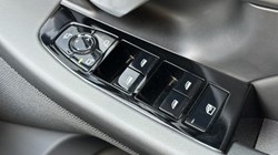 2025 (75) BMW 5 SERIES 530e M Sport Touring 5711527