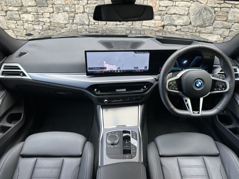 2026 (75) BMW 3 SERIES 330e M Sport Touring  5708461
