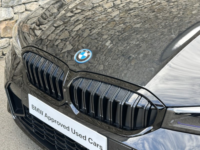 2026 (75) BMW 3 SERIES 330e M Sport Touring  5708435